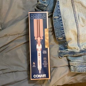 Double ceramic triple barrel waver